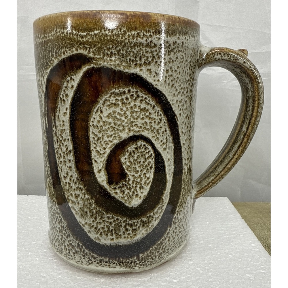 Studio Pottery Coffee Mug Speckled W/Brown Swirl Glaze Stoneware‎ Signed